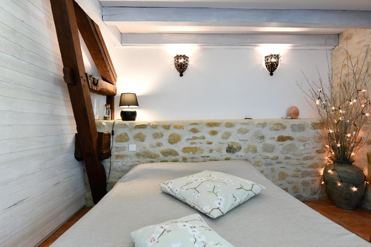 Lasseube La Ferme Dague Bed & Breakfast エクステリア 写真